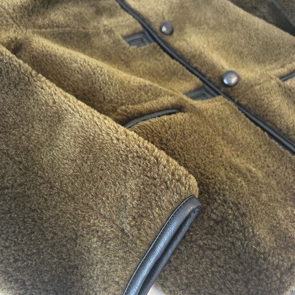 Mango Olive Green Shearling Jacket S Black leather lining and details - Picture 2 of 11